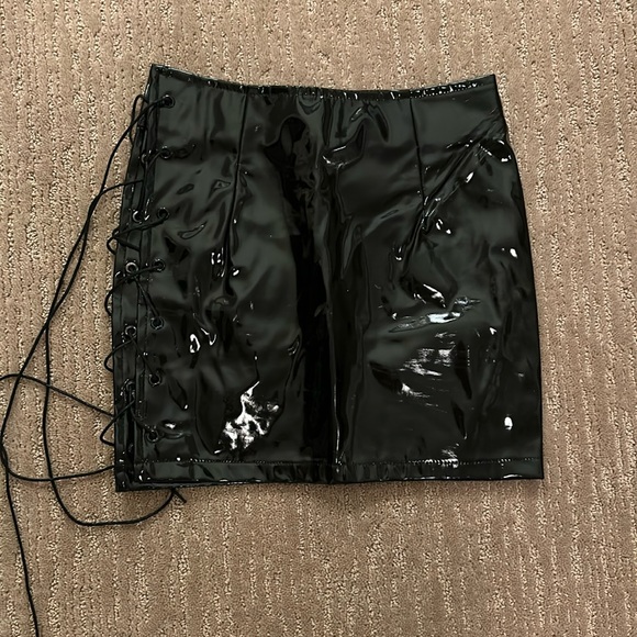 Danielle Guizio patent leather skirt - Picture 1 of 1